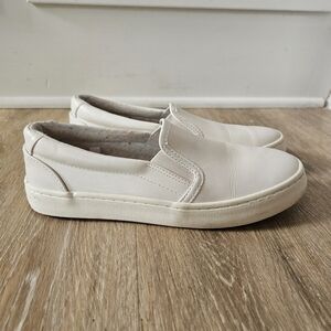 Girls big Kids' Colby Slip-On Sneakers white Cat & Jack size 5.